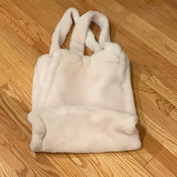Shearling Tote - Picture 4 of 7